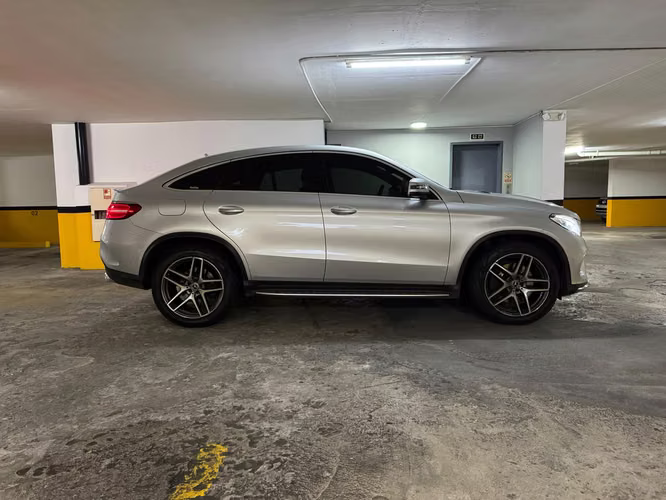 Mercedes Benz GLE400 4MATIC PAQUETE AMG 2018 IMPECABLE - Imagen 6