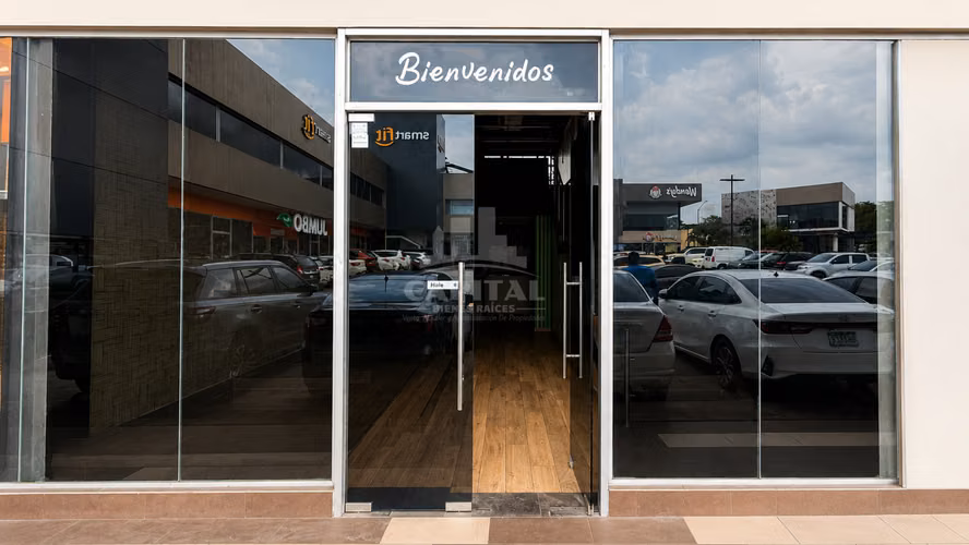 SE ALQUILAN LOCALES COMERCIALES - PLAZA CENTRAL COSTA VERDE