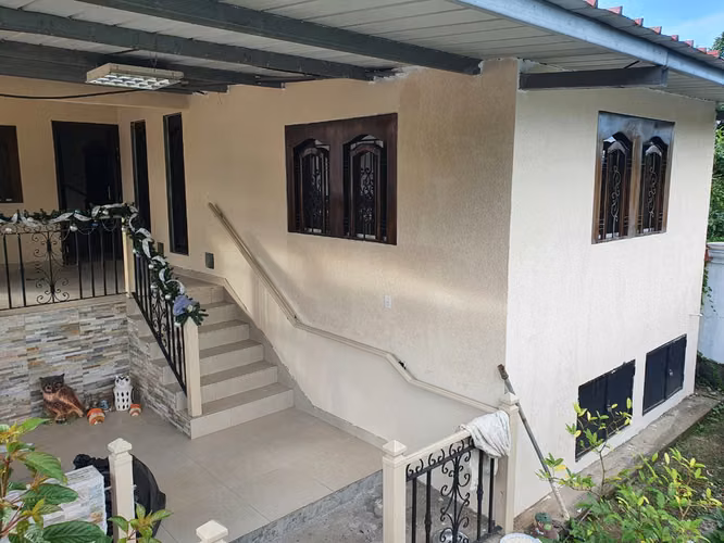 Alquilo casa detrás del rey de Milla 8-4 Recamaras-Amoblado