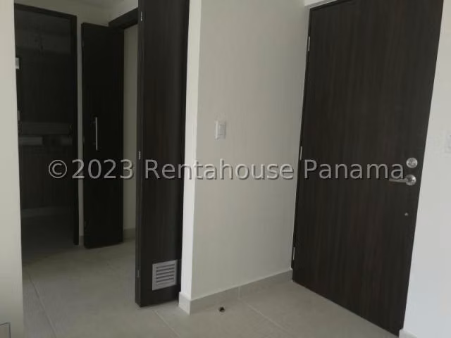 Venta de Apartamento PH Midrise en Panama Pacifico. 26LBR2638