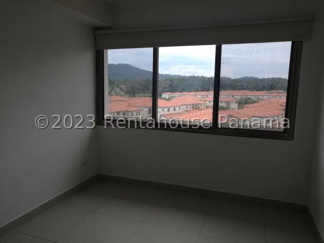 Venta de Apartamento PH Midrise en Panama Pacifico. 26LBR2638