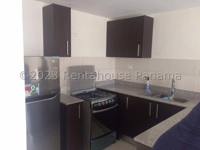Venta de Apartamento PH Midrise en Panama Pacifico. 26LBR2638