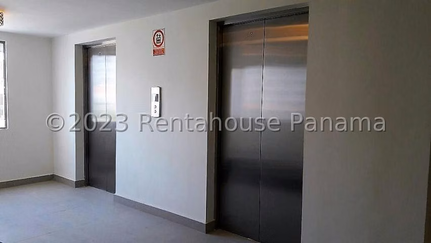 Venta de Apartamento PH Midrise en Panama Pacifico. 26LBR2638