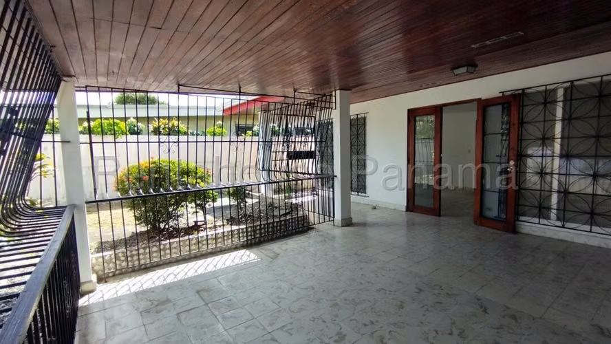 Venta Casa Los Angeles - YD