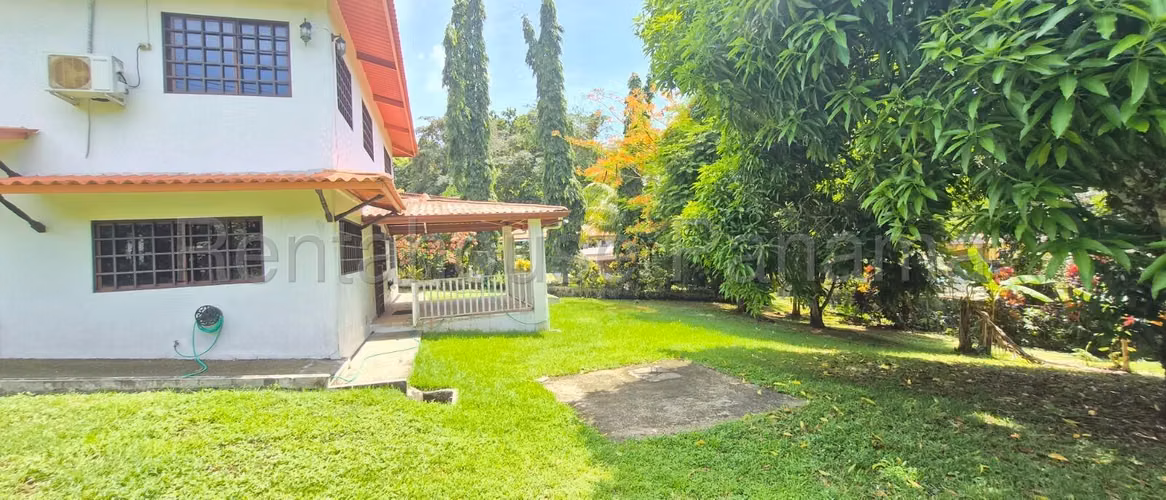 Vendo Casa de 303 m² en PH Quinta Valentina, Las Cumbres 27-60GG