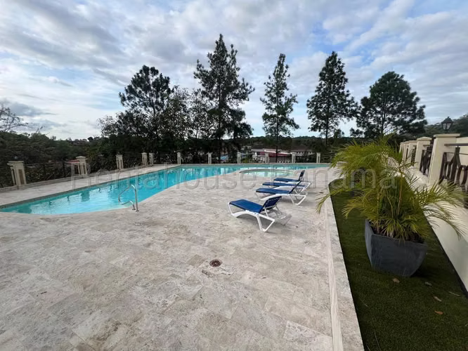 Venta de Apartamento Ph Pine Hills en Albrook  26LBR2769