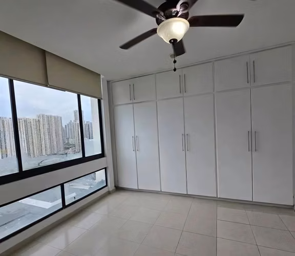Alquiler en San Francisco | 3 Recámaras | 2 Estacionamientos | $1,300 Vista al mar