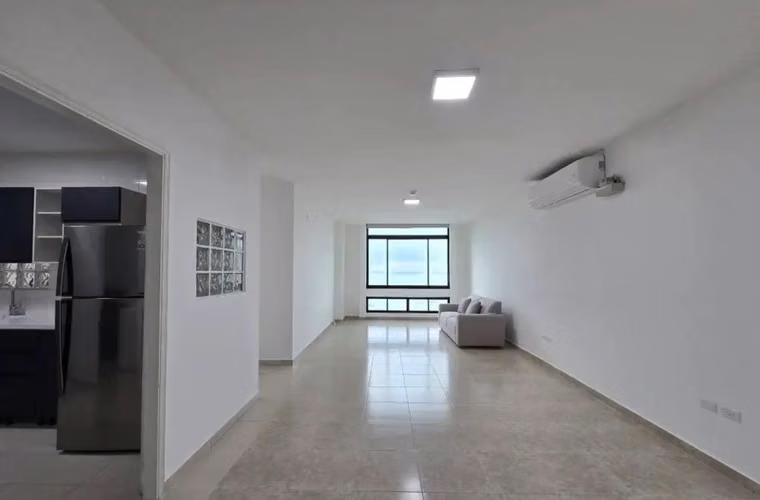 Alquiler en San Francisco | 3 Recámaras | 2 Estacionamientos | $1,300 Vista al mar