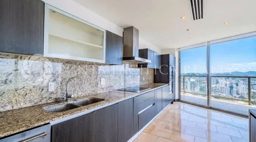 Exclusivo Penthouse de 4 Habitaciones con Vistas Panorámicas | En The Ocean Club (JW Marriot)
