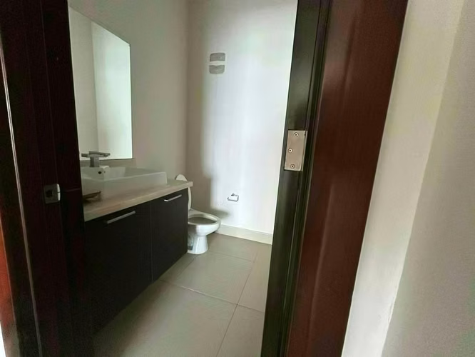 Punta Pacífica | P.H. Oceanaire | 1Rec ($240,000)