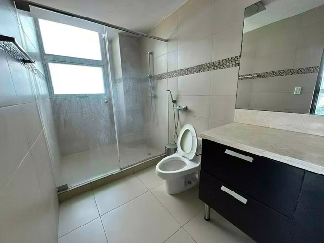 Punta Pacífica | P.H. Oceanaire | 1Rec ($240,000)