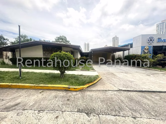 VENTA DE CASA EN EL CARMEN DCD25-3455