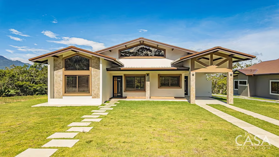 Casa Contemporánea con Vistas a las montañas en venta en Palmira, Boquete