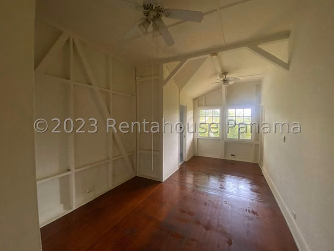 VENTA DE CASA EN ALBROOK DCD26-3818