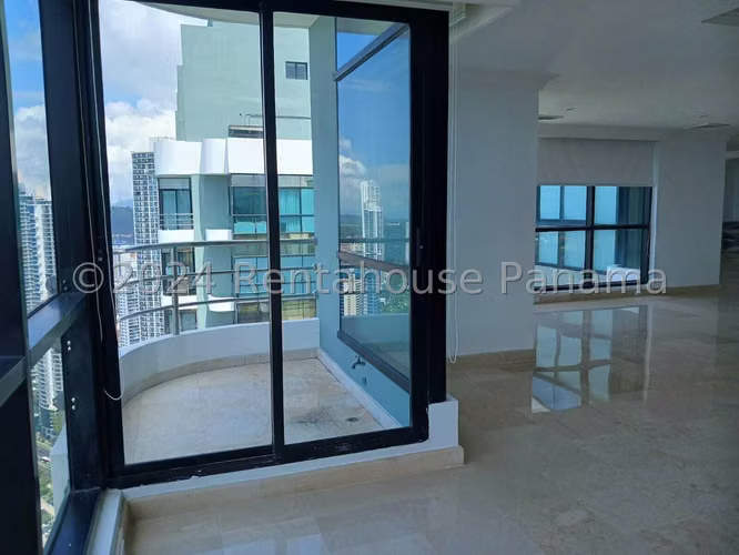 Apartamento en Alquiler en Avenida Balboa BDP