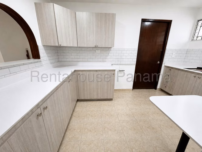 Se Vende Casa en Villa Zaita MDV27-712