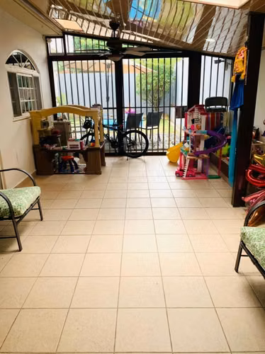 Vendo Casa en La Alameda KA25-5613