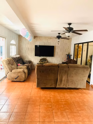 Vendo Casa en La Alameda KA25-5613