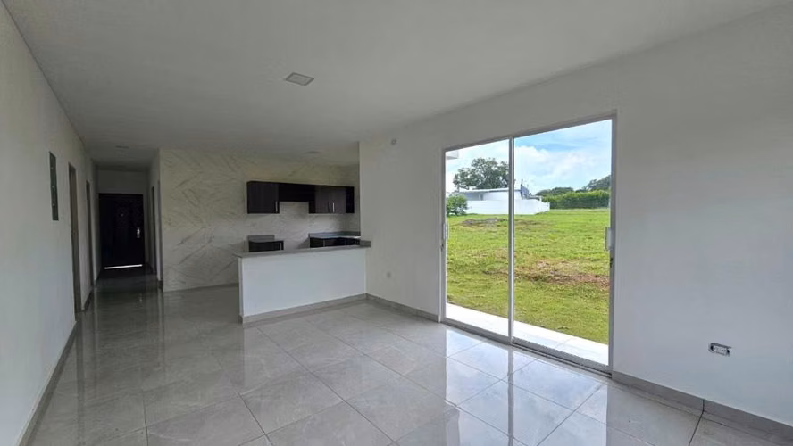 Casas Nuevas en Venta en Santiago Veraguas