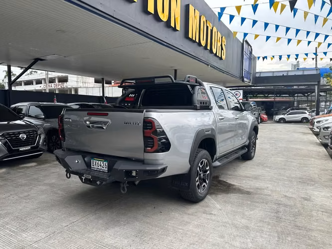 Toyota Hilux 2024 - Imagen 4