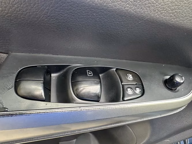Nissan Frontier 2020 - Imagen 9