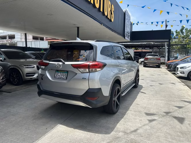 Toyota Rush 2019