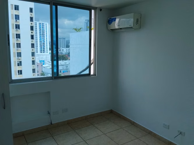 Apartamento en Carrasquilla de 86m2 con balcón y 2 recámaras