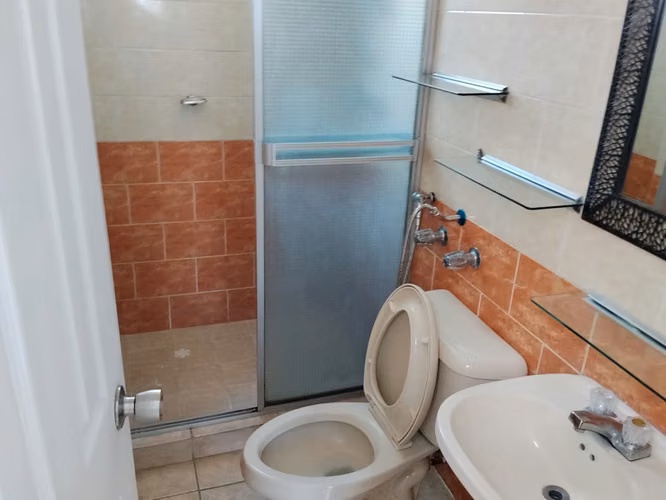 Apartamento en Carrasquilla de 86m2 con balcón y 2 recámaras