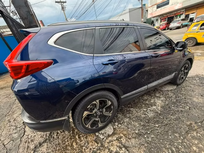 HONDA CRV AÑO 2018 AUTOMÁTICA 1.5 TURBO VERSION FULL UNICO DUEÑO