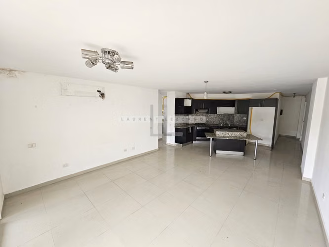 Venta de Apartamento con 2 Balcones en PH Altamira Gardens - Ancón. Haga Una Oferta