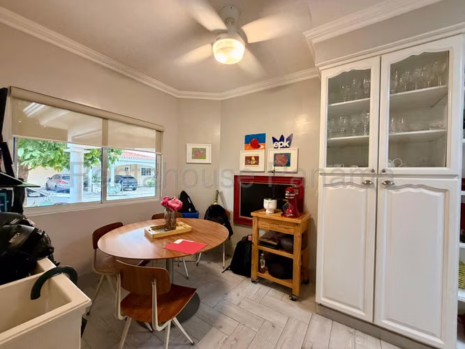 Venta Casa Duplex Costa del Este - YD