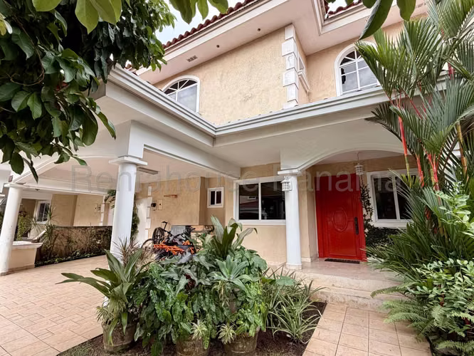 Venta Casa Duplex Costa del Este - YD