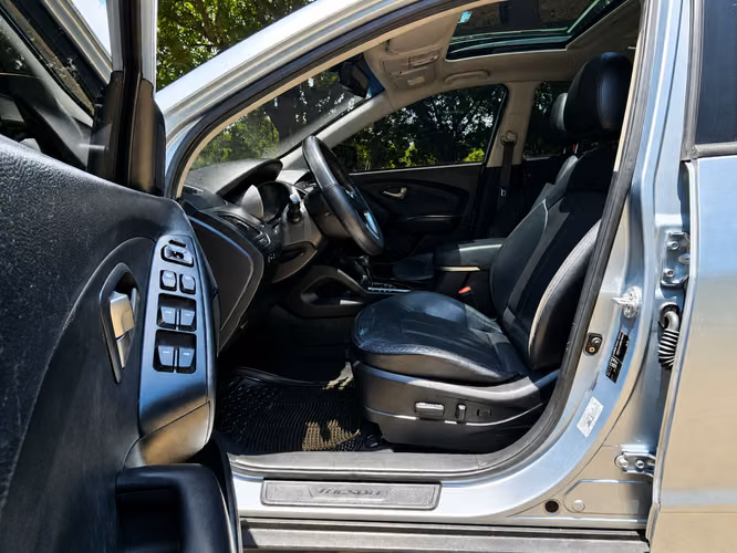 Hyundai Tucson IX Automática Full Extras poco uso - Imagen 19