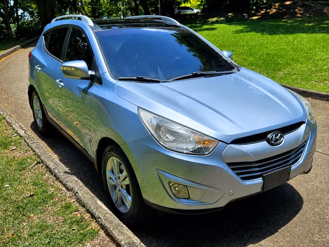 Hyundai Tucson IX Automática Full Extras poco uso - Imagen 11