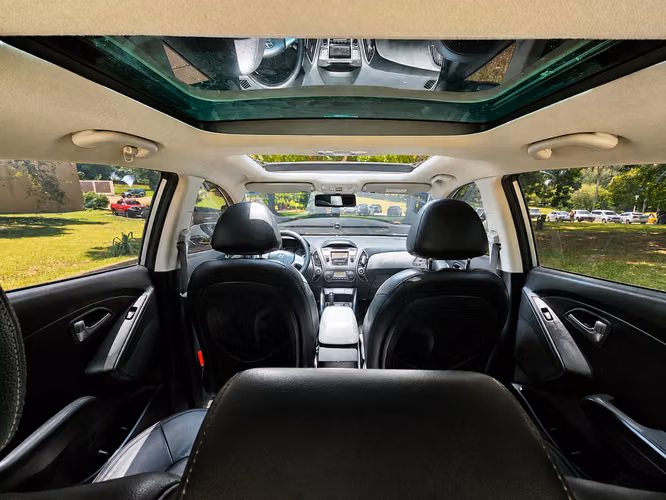 Hyundai Tucson IX Automática Full Extras poco uso - Imagen 8