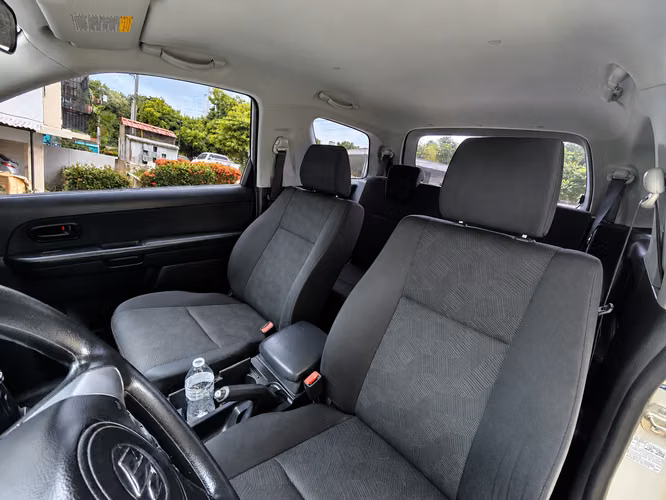 Hyundai Tucson IX Automática Full Extras poco uso - Imagen 2