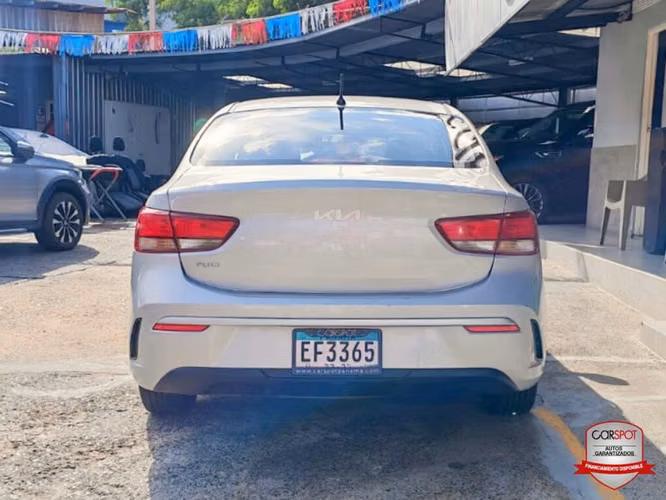 Kia Rio 2024 Automática EF3365