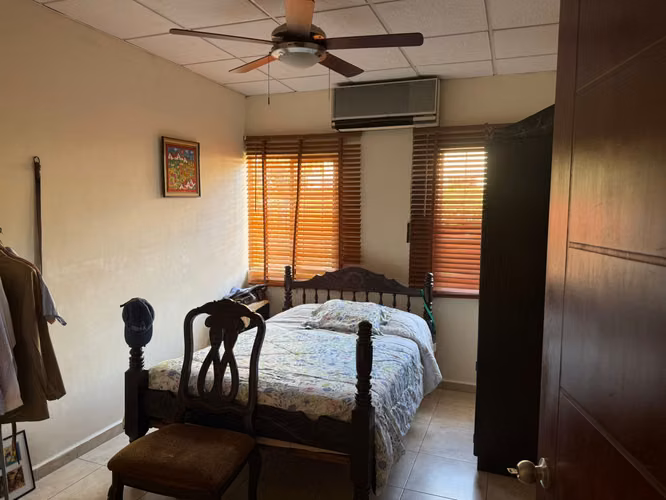 Se vende hermosa casa grande área exclusiva David 260 mil
