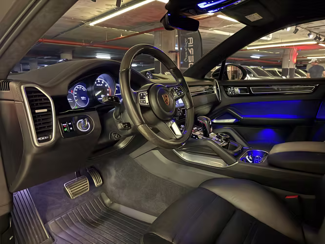 PORSCHE CAYENNE TURBO S E-HYBRID 2020