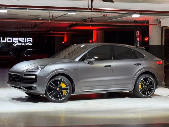 PORSCHE CAYENNE TURBO S E-HYBRID 2020