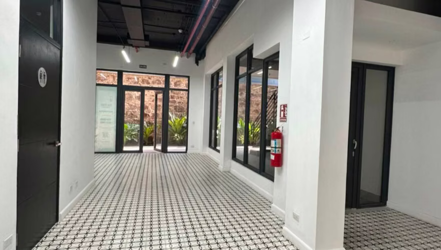 Venta de Local Comercial en Casco Antiguo, Plazuela de Alfaro, 155m2