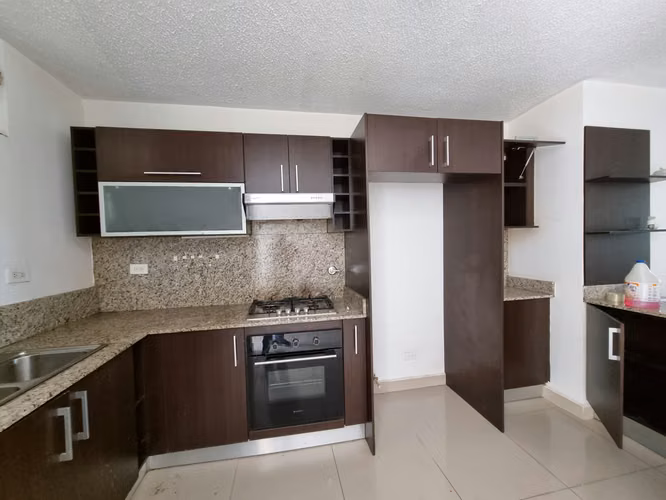 OPORTUNIDAD VENDO APTO  en Planta baja con jardín 3 hab PH ALTAMIRA GARDENS