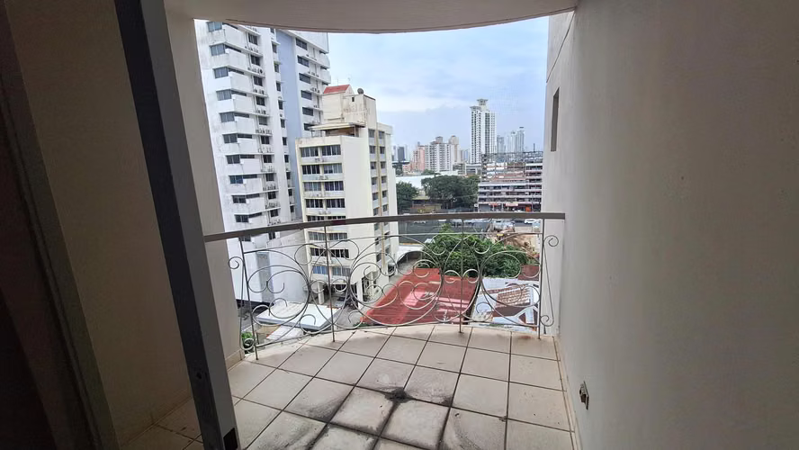 SE VENDE APARTAMENTO EN P.H. BRISAS DEL CARMEN, BELLA VISTA