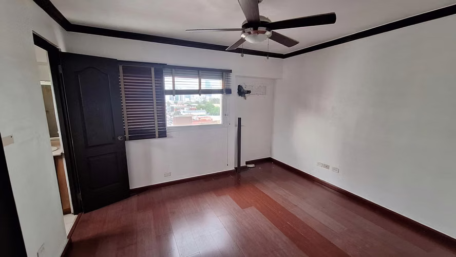 SE VENDE APARTAMENTO EN P.H. BRISAS DEL CARMEN, BELLA VISTA