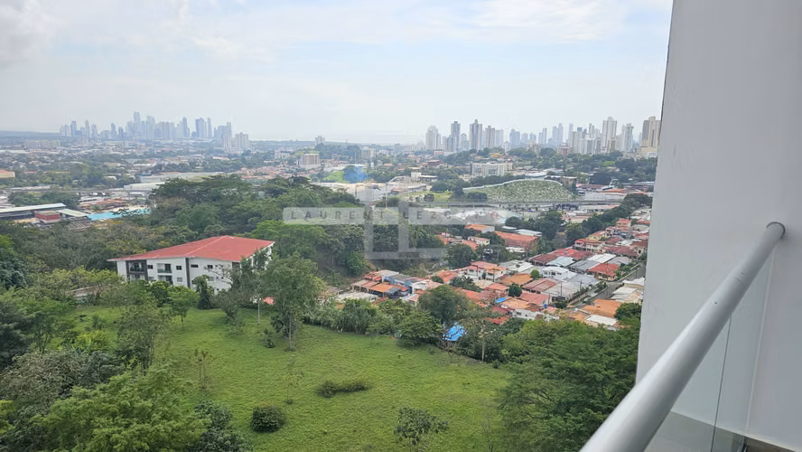 Vendo Apartamento en PH Sky Point de 3 habitaciones 2 parkings. Haga una oferta