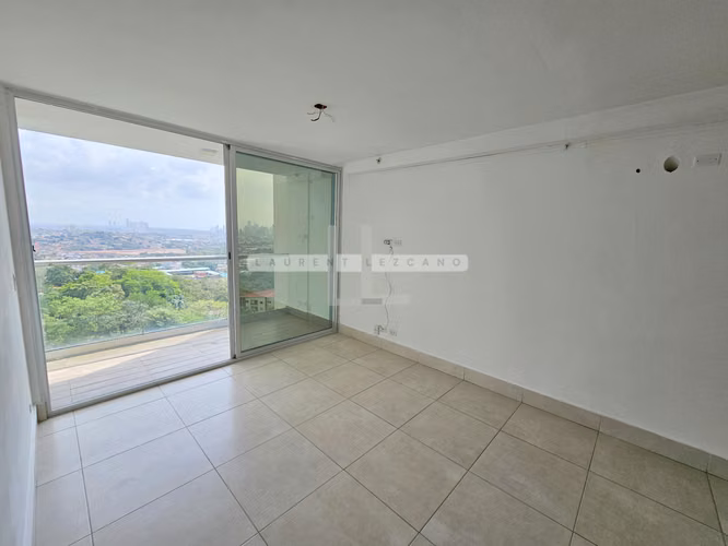 Vendo Apartamento en PH Sky Point de 3 habitaciones 2 parkings. Haga una oferta