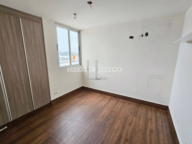 Venta de Apartamento en PH Parques del Carmen. HAGA UNA OFERTA