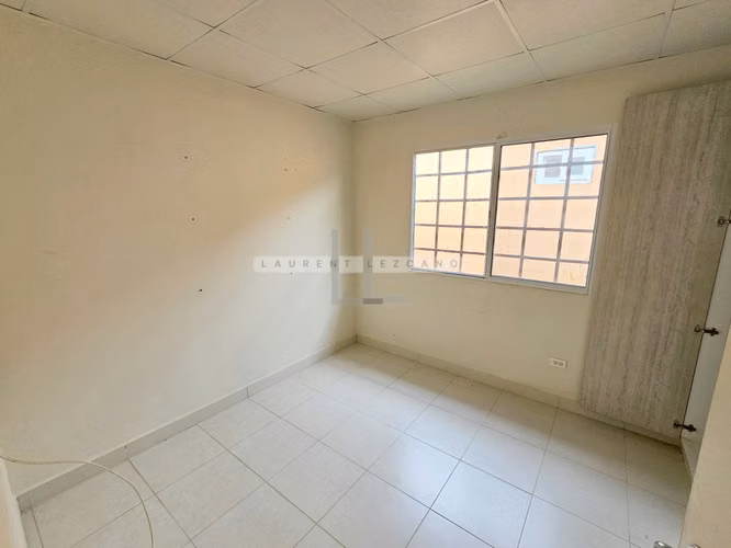 Venta Casa Unifamiliar en Paseo Montelimar en Calle Privada. Haga una oferta