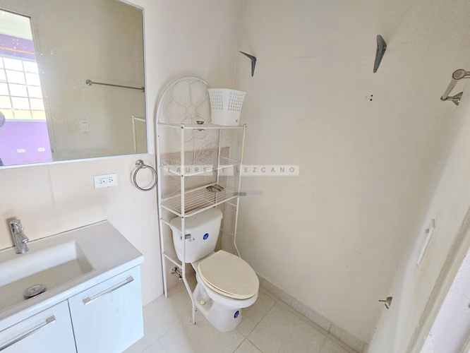 Venta Casa Unifamiliar en Paseo Montelimar en Calle Privada. Haga una oferta