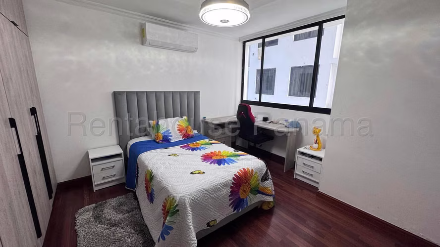 Vendo Apartamento de 332 m² en PH Princesa del Mar, Avenida Balboa 27-167GG